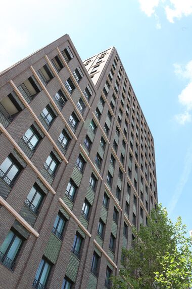 aluminium-windows-kings-cross-saxon-court_0.jpg