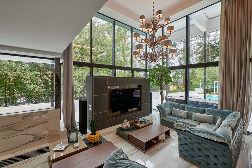 SlimLine 38 Aluminium Windows, SlimLine 38 Aluminium Doors, HiFinity Aluminium Sliding & Folding Doors, ConceptRoof 120 Aluminium Conservatories, SlimLine 38 Standard Aluminium Windows, SlimLine 38 Classic Aluminium Windows, SlimLine 38 Standard Aluminium Doors and SlimLine 38 Classic Aluminium Doors - Villa R&N located in Milan, Italy