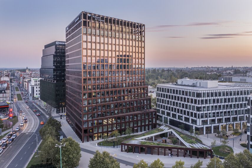 MasterLine 8 Aluminium Windows - Building E, Nowy Rynek located in Poznań, Poland