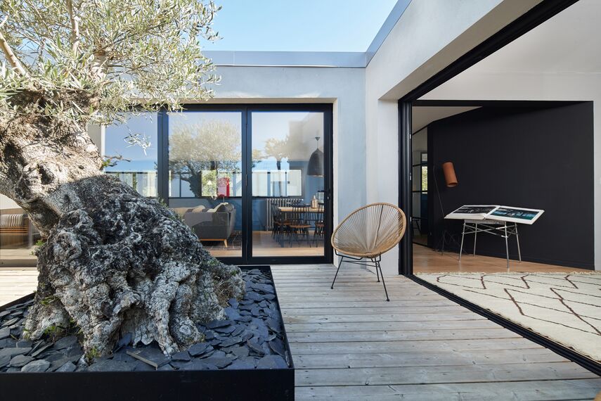 ConceptPatio 68 Aluminium Sliding & Folding Doors, ConceptFolding 77 Aluminium Sliding & Folding Doors and TS 68 Aluminium Windows - House Maison Privée - Le Pouliguen located in Le Pouliguen, France