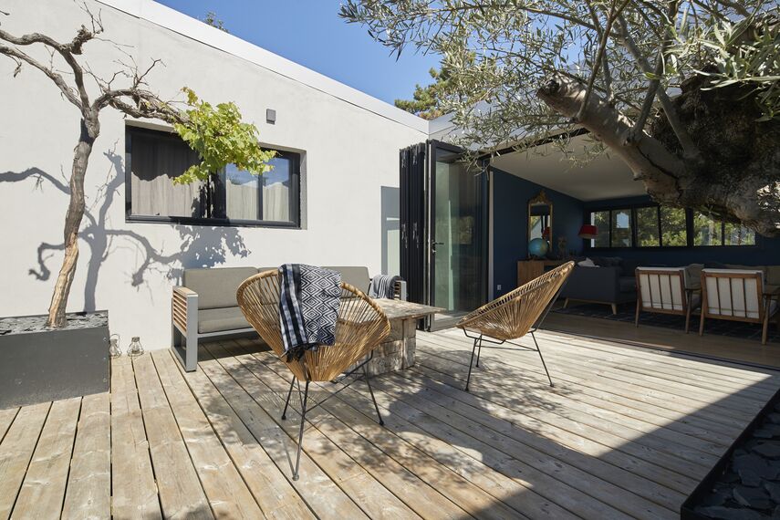 ConceptPatio 68 Aluminium Sliding & Folding Doors, ConceptFolding 77 Aluminium Sliding & Folding Doors and TS 68 Aluminium Windows - House Maison Privée - Le Pouliguen located in Le Pouliguen, France