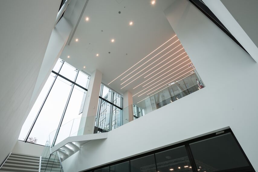 CW 60-SC Aluminium Façades - Office building Office building Largo Augusto Milano located in Milan, Italy