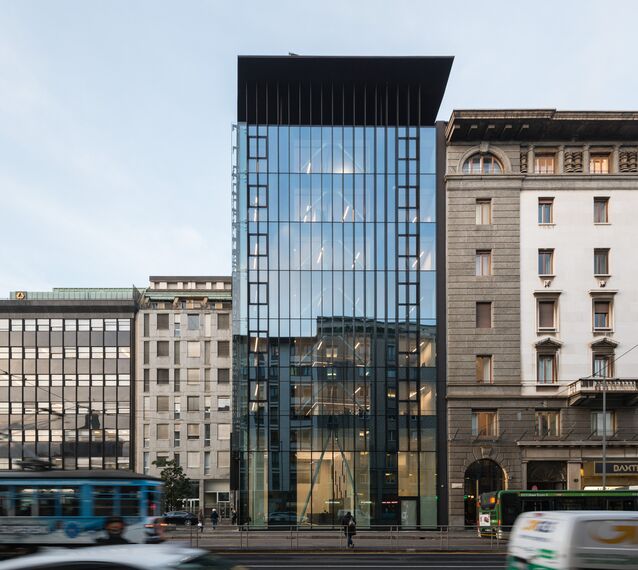 CW 60-SC Aluminium Façades - Office building Office building Largo Augusto Milano located in Milan, Italy