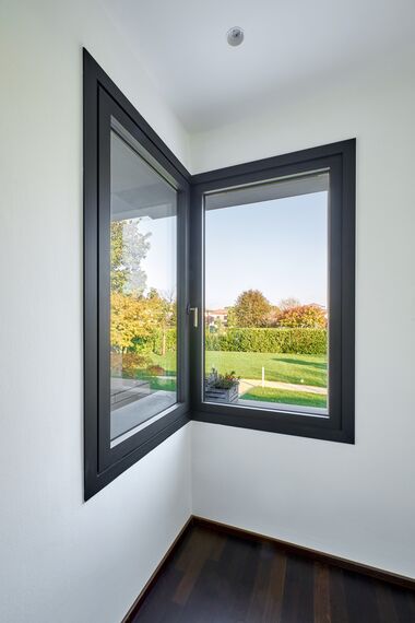 ConceptPatio 130 Aluminium Sliding & Folding Doors, CS 86-HI (c) Cancelled Systems, SlimLine 38 Standard Aluminium Windows and SlimLine 38 Classic Aluminium Windows - Villa Villa Treviso located in Treviso, Italy