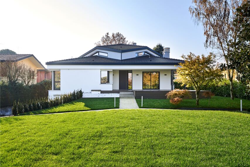 ConceptPatio 130 Aluminium Sliding & Folding Doors, CS 86-HI (c) Cancelled Systems, SlimLine 38 Standard Aluminium Windows and SlimLine 38 Classic Aluminium Windows - Villa Villa Treviso located in Treviso, Italy