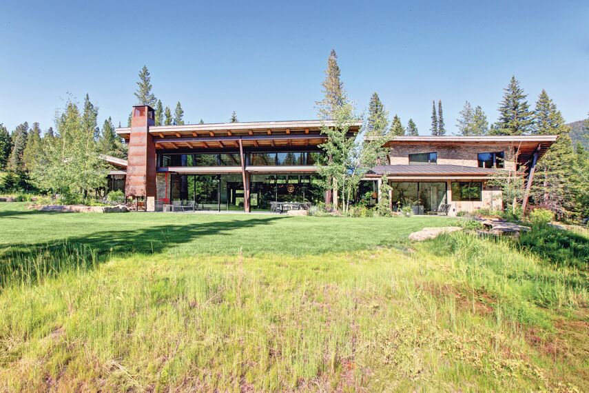 ConceptSystem 77 Aluminium Windows, ConceptSystem 77 Aluminium Doors, HiFinity Aluminium Sliding & Folding Doors and Purity Handles - Flying Star Residence located in Bridger Canyon, United States of America