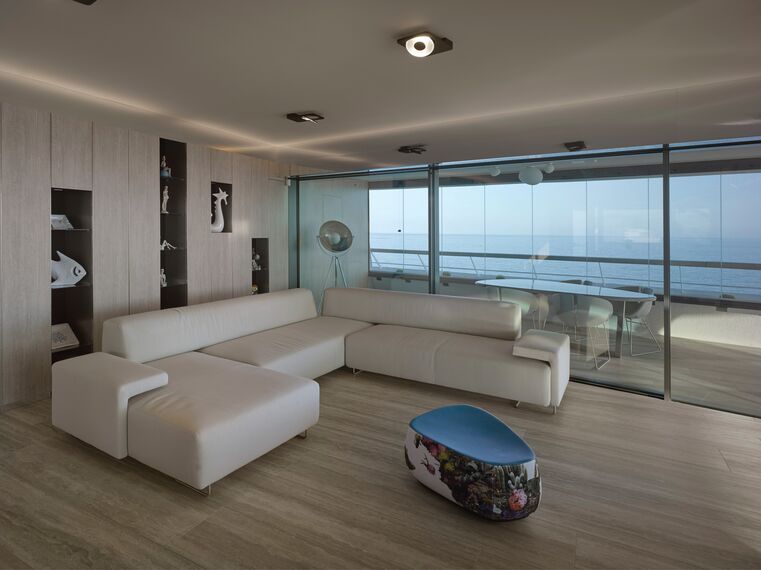 HiFinity Aluminium Sliding & Folding Doors - Private Apartment Hi-Finity Apartment Nice located in Nice, France