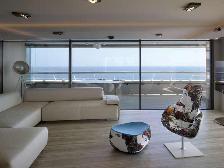 HiFinity Aluminium Sliding & Folding Doors - Private Apartment Hi-Finity Apartment Nice located in Nice, France