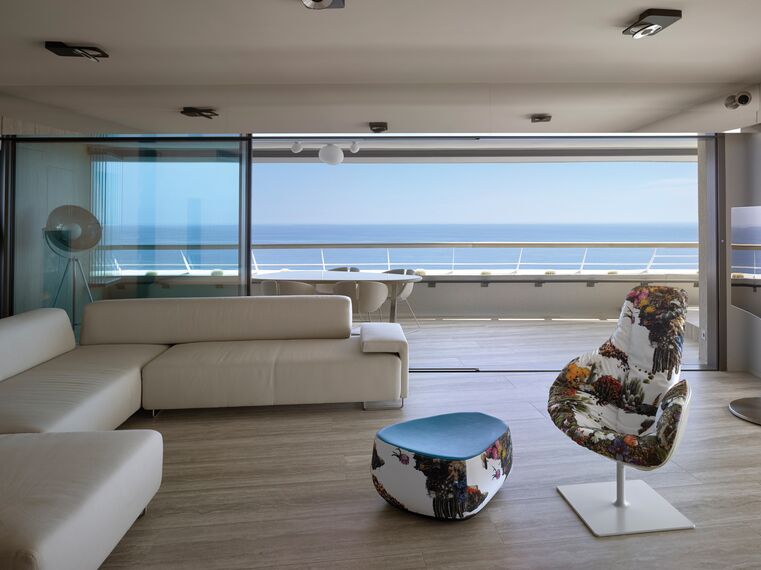 HiFinity Aluminium Sliding & Folding Doors - Private Apartment Hi-Finity Apartment Nice located in Nice, France