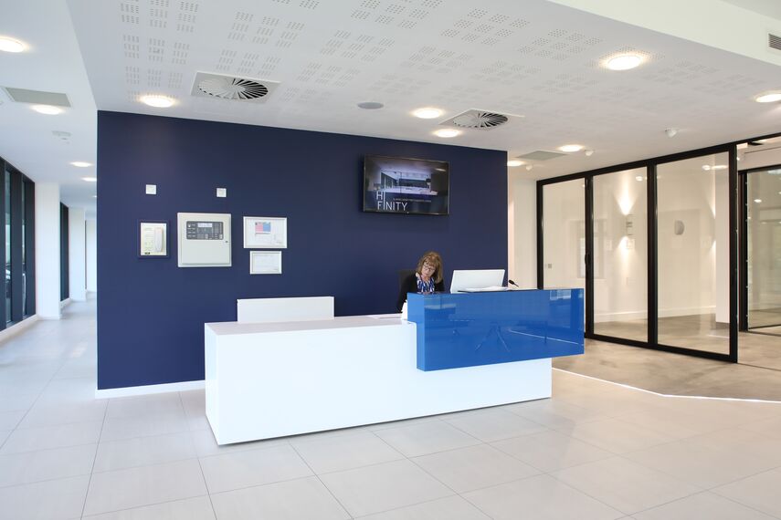 HiFinity Aluminium Sliding & Folding Doors, CW 50-FP Aluminium Façades, CS 77 Fire Proof Aluminium Windows and CW 50-SC Aluminium Façades - Reynaers Knowledge Centre located in Birmingham, United Kingdom