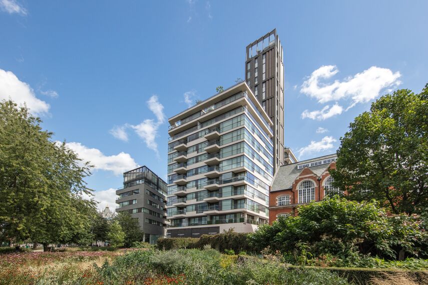 ConceptSystem 68 Aluminium Windows, ConceptWall 60 Aluminium Façades, ConceptPatio 130 Aluminium Sliding & Folding Doors, ConceptSystem 77 Aluminium Windows, ConceptSystem 77 Aluminium Doors and ConceptWall 50 Aluminium Façades - One Tower Bridge located in London, United Kingdom