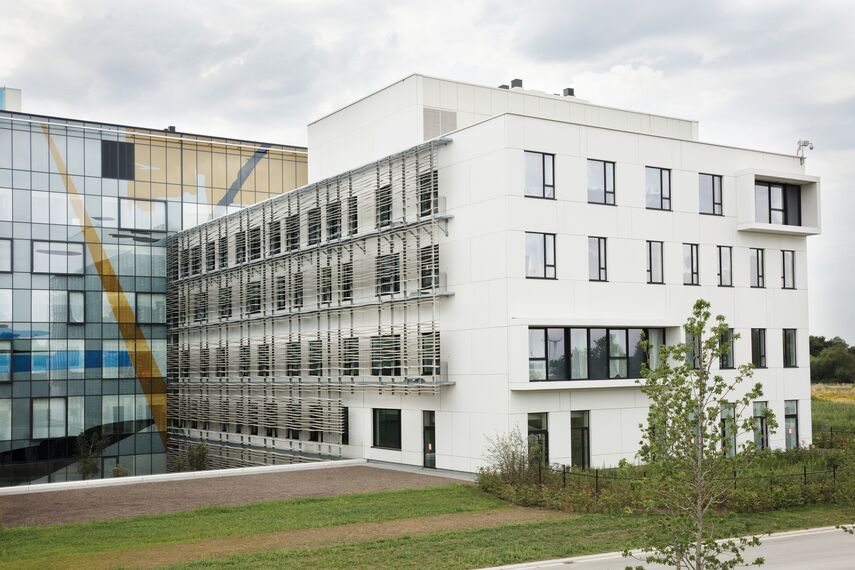ConceptSystem 77 Aluminium Windows, BriseSoleil 100 Solar Shadings and CS 77 Fire Proof Aluminium Windows - AZ Sint Maarten located in Mechelen, Belgium