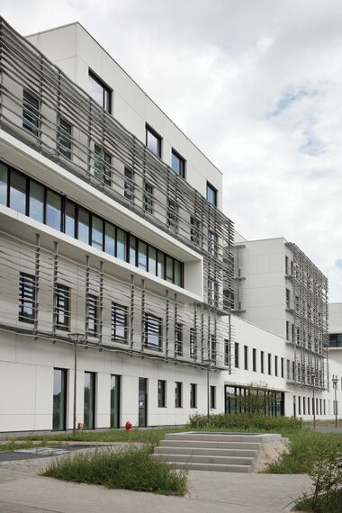 ConceptSystem 77 Aluminium Windows, BriseSoleil 100 Solar Shadings and CS 77 Fire Proof Aluminium Windows - AZ Sint Maarten located in Mechelen, Belgium