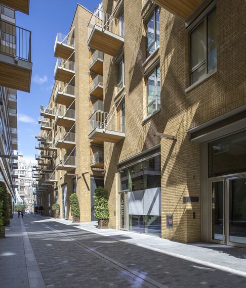 ConceptSystem 68 Aluminium Windows, ConceptWall 60 Aluminium Façades, ConceptPatio 130 Aluminium Sliding & Folding Doors, ConceptSystem 77 Aluminium Windows, ConceptSystem 77 Aluminium Doors and ConceptWall 50 Aluminium Façades - One Tower Bridge located in London, United Kingdom