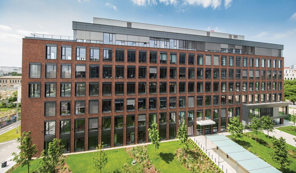CW 50-HI Aluminium Façades - Business center Twin City located in Bratislava, Slovak Republic