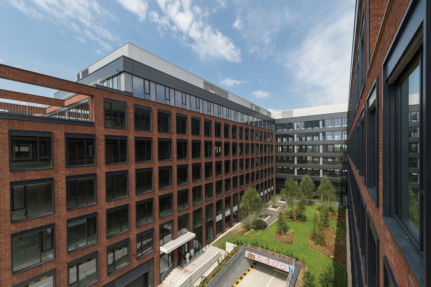 CW 50-HI Aluminium Façades - Business center Twin City located in Bratislava, Slovak Republic