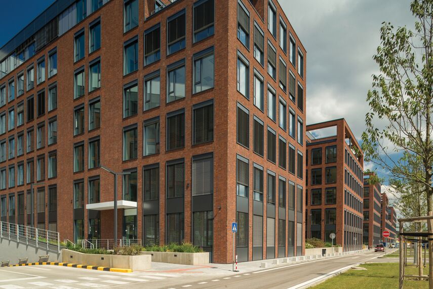 CW 50-HI Aluminium Façades - Business center Twin City located in Bratislava, Slovak Republic