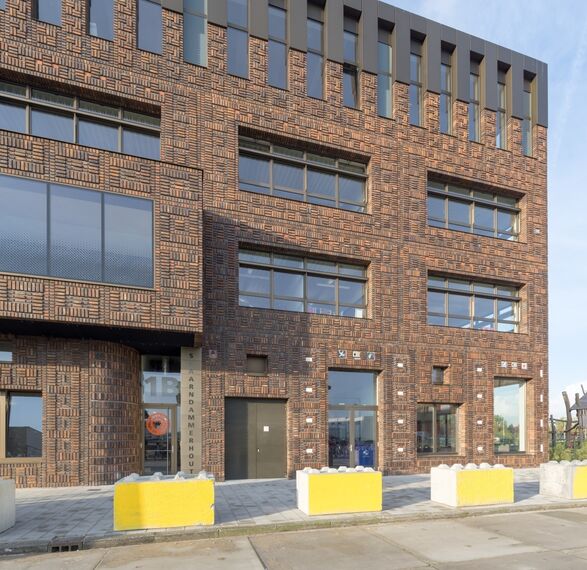 ConceptWall 50 Aluminium Façades, ConceptSystem 77 Aluminium Windows and CS 77 Hidden Vent Aluminium Windows - Brede school Houthaven located in Amsterdam, The Netherlands