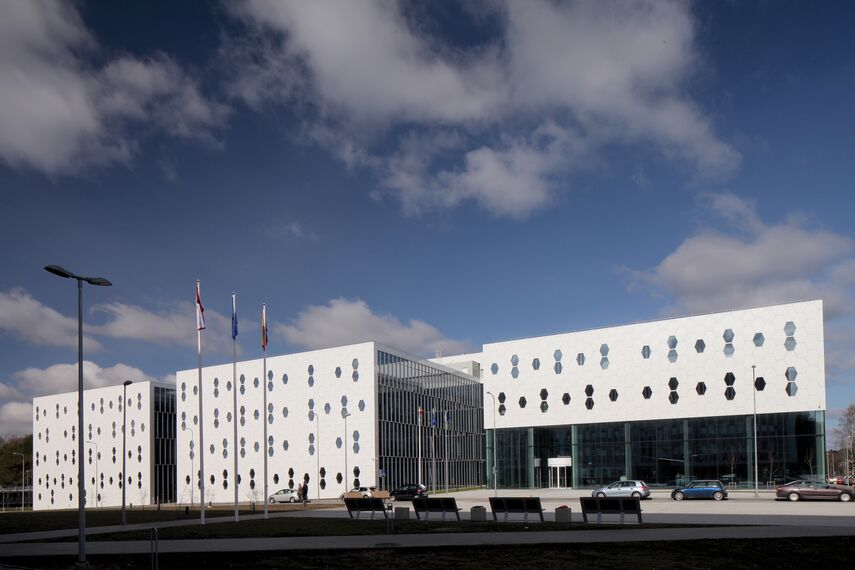 CI 45 Aluminium Windows, ConceptSystem 77 Aluminium Doors, ConceptSystem 77 Aluminium Windows and CW 50-HI Aluminium Façades - College/University National Centre  of Physical and Technological Sciences located in Vilnius, Lithuania