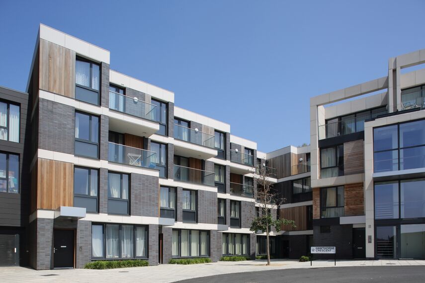 CS 86-HI (c) Cancelled Systems, ConceptWall 50 Aluminium Façades, ConceptPatio 130 Aluminium Sliding & Folding Doors, Vision 50 Aluminium Doors and ConceptSystem 77 Aluminium Windows - Apartmentcomplex Greenwich Square located in London, United Kingdom