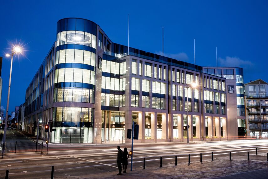 ConceptWall 50 Aluminium Façades, ConceptWall 86 Aluminium Façades, ConceptSystem 77 Aluminium Windows, ConceptSystem 68 Aluminium Windows and CW 50-FP Aluminium Façades - Office building Jersey Esplanade located in Jersey, United Kingdom