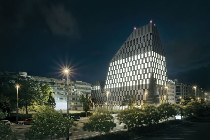 CW 86 Standard Aluminium Façades and CW 86-EF Aluminium Façades - Crystal located in Prague, Czech Republic