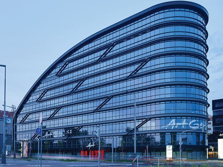 CS 86-HI (c) Cancelled Systems and ConceptWall 50 Aluminium Façades - ArtGen located in Prague, Czech Republic
