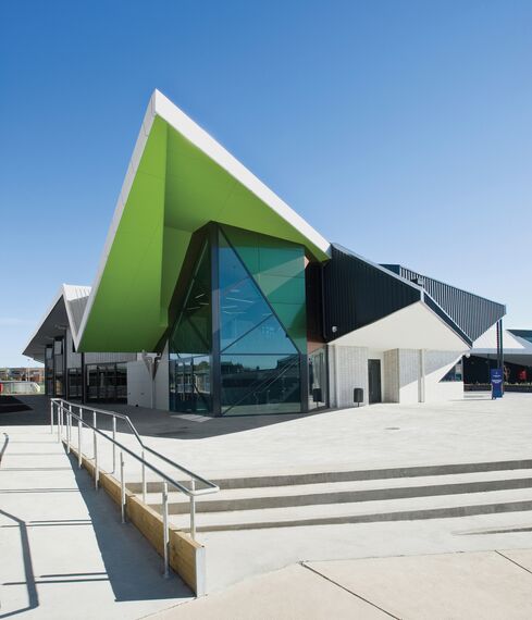 CW 50-HI Aluminium Façades - College/University Thomas Carr College Year 7 and 8 Centre located in Melbourne, Australia