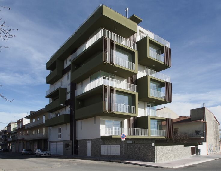 ConceptSystem 77 Aluminium Windows, ThermoSystem 68 Aluminium Windows and ConceptPatio 68 Aluminium Sliding & Folding Doors - Apartmentcomplex La casa sull'olivo located in Ragusa, Italy