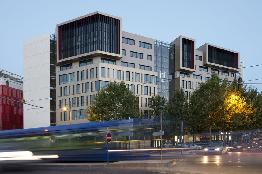 ConceptDoor 50 Aluminium Doors, ThermoSystem 57 Aluminium Windows and CW 50-SG Aluminium Façades - Oz'One located in Montpellier, France