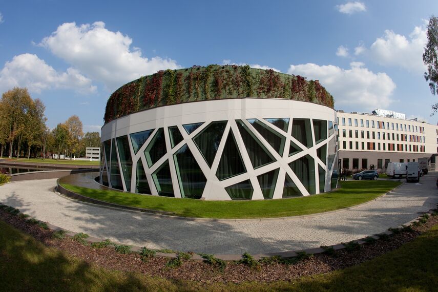 ConceptWall 50 Aluminium Façades, ConceptSystem 77 Aluminium Windows, ConceptSystem 59Pa Aluminium Windows and CW 50-SC Aluminium Façades - Narvil Hotel located in Serock, Poland
