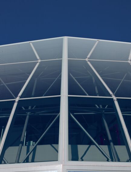 ConceptSystem 77 Aluminium Doors, ConceptWall 60 Aluminium Façades and ConceptSystem 77 Aluminium Windows - Office building Ambar Engineering & Innovation Centre located in Santander, Spain