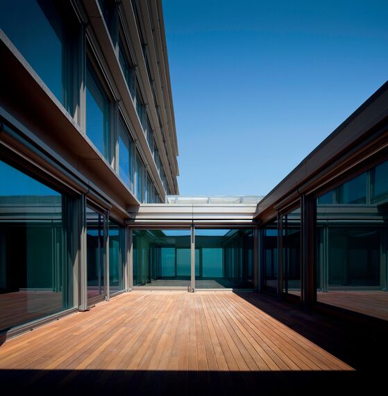 ConceptSystem 77 Aluminium Windows and ConceptSystem 77 Aluminium Doors - Apartmentcomplex Estoril sol residence complex located in Cascais, Portugal