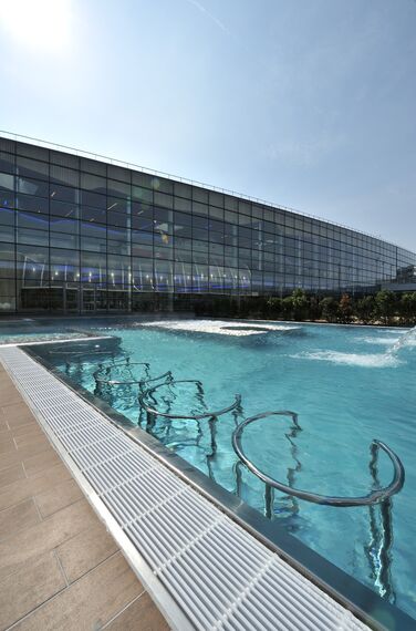 ConceptWall 50 Aluminium Façades - Swimming pool Vitam' Parc Neydens located in Neydens, France