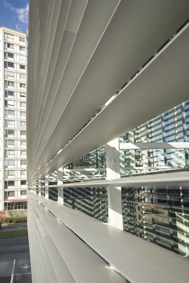 BriseSoleil 100 Solar Shadings and ConceptWall 50 Aluminium Façades - Office building 't Rabot located in Gent, Belgium
