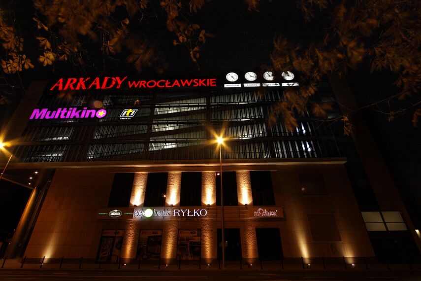 BriseSoleil 100 Solar Shadings and ConceptWall 50 Aluminium Façades - Office building Arkady Wrocławskie located in Wrocław, Poland