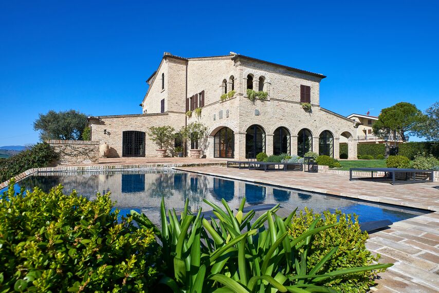 SlimLine 38 Aluminium Windows, SlimLine 38 Ferro Aluminium Windows and SlimLine 38 Classic Aluminium Windows - Ville G located in Ancona, Italy