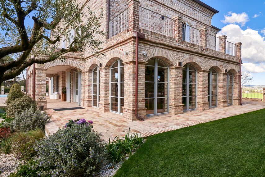 SlimLine 38 Aluminium Windows, SlimLine 38 Ferro Aluminium Windows and SlimLine 38 Classic Aluminium Windows - Ville G located in Ancona, Italy