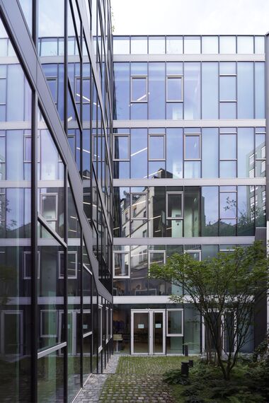 SlimLine 38 Aluminium Windows, SlimLine 38 Aluminium Doors and CW 50-SL Aluminium Façades - Villa Malevart located in Paris, France