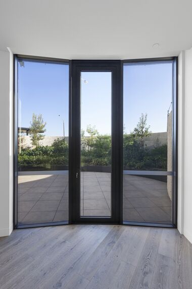 ConceptPatio 130 Aluminium Sliding & Folding Doors, ConceptWall 50 Aluminium Façades, SlimLine 68 Aluminium Windows and ConceptSystem 77 Aluminium Doors - The Esplanade located in Brighton, Australia