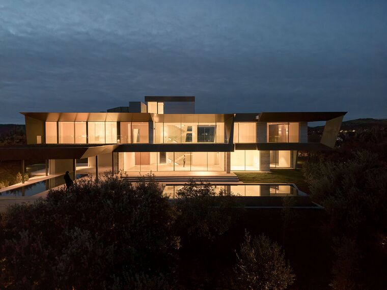 HiFinity Aluminium Sliding & Folding Doors, SlimPatio 68 Aluminium Sliding & Folding Doors and SlimLine 38 Aluminium Windows - Casa Entre Encinas located in Madrid, Spain