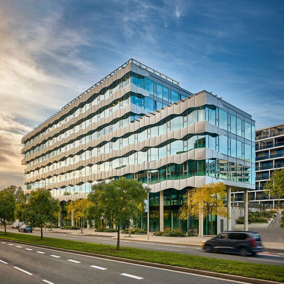 MasterLine 8-HI Aluminium Doors - Rohan City located in Prague, Czech Republic