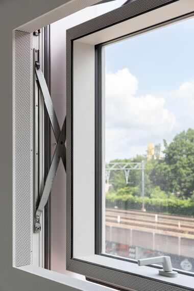 ElementFaçade 7 Aluminium Façades, MasterLine 8 Aluminium Windows and MasterLine 8 SoftTone Aluminium Windows - Eurostaete located in Eindhoven, The Netherlands