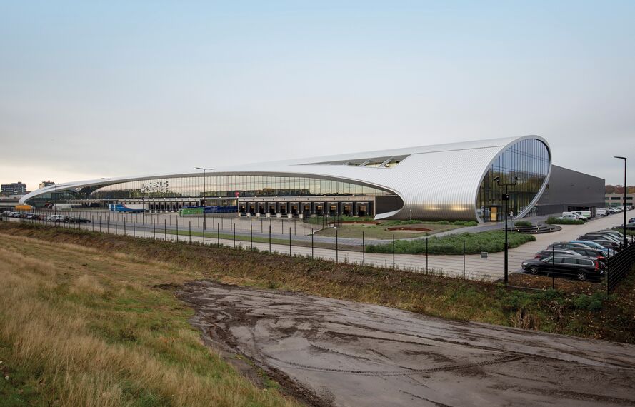 ConceptFolding 77 Aluminium Sliding & Folding Doors and ConceptWall 50 Aluminium Façades - DC New Logic III located in Tilburg, The Netherlands