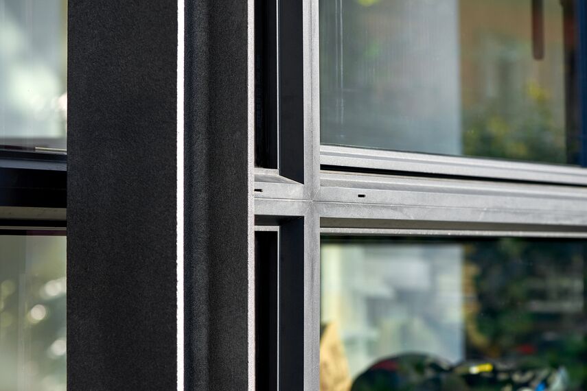 ConceptPatio 130 Aluminium Sliding & Folding Doors, CS 86-HI (c) Cancelled Systems, SlimLine 38 Standard Aluminium Windows and SlimLine 38 Classic Aluminium Windows - Villa Villa Treviso located in Treviso, Italy