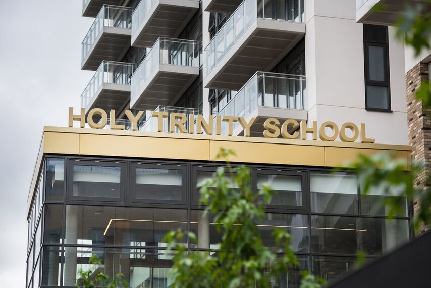 Vision 50 Aluminium Doors, ConceptSystem 77 Aluminium Windows, ConceptFolding 77 Aluminium Sliding & Folding Doors, CW 50 Standard Aluminium Façades and CW 50 Aluminium Façades - Apartmentcomplex Holy Trinity School and Vibe Apartments located in London, United Kingdom