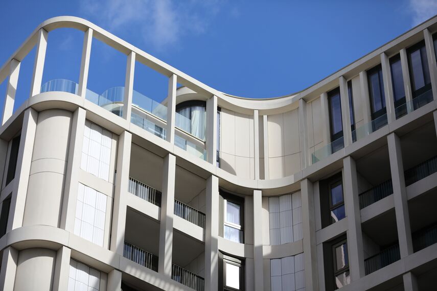 ConceptWall 50 Aluminium Façades and ConceptSystem 77 Aluminium Windows - Cleland House located in London, United Kingdom