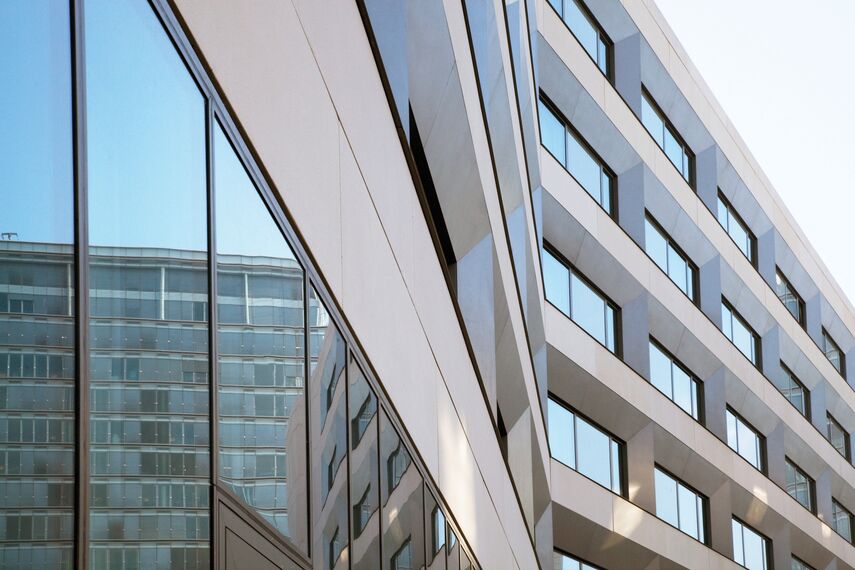 ConceptSystem 77 Aluminium Windows, CS 86-HI (c) Cancelled Systems and CW 50-HI Aluminium Façades - Novotel Luxemburg located inLuxembourg