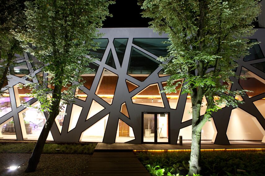 ConceptWall 50 Aluminium Façades, ConceptSystem 77 Aluminium Windows, ConceptSystem 59Pa Aluminium Windows and CW 50-SC Aluminium Façades - Narvil Hotel located in Serock, Poland
