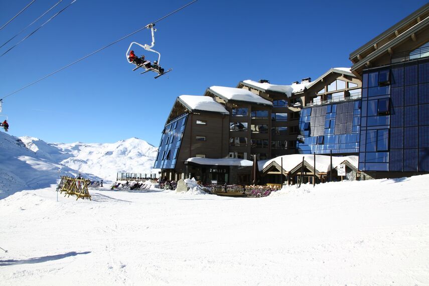 CW 60-Solar Aluminium Façades - Hotel Altapura located in Val Thorens, France